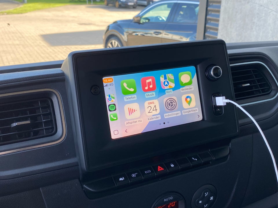 Renault Master III T33 2,3 dCi 145 L2H2 Kassevogn