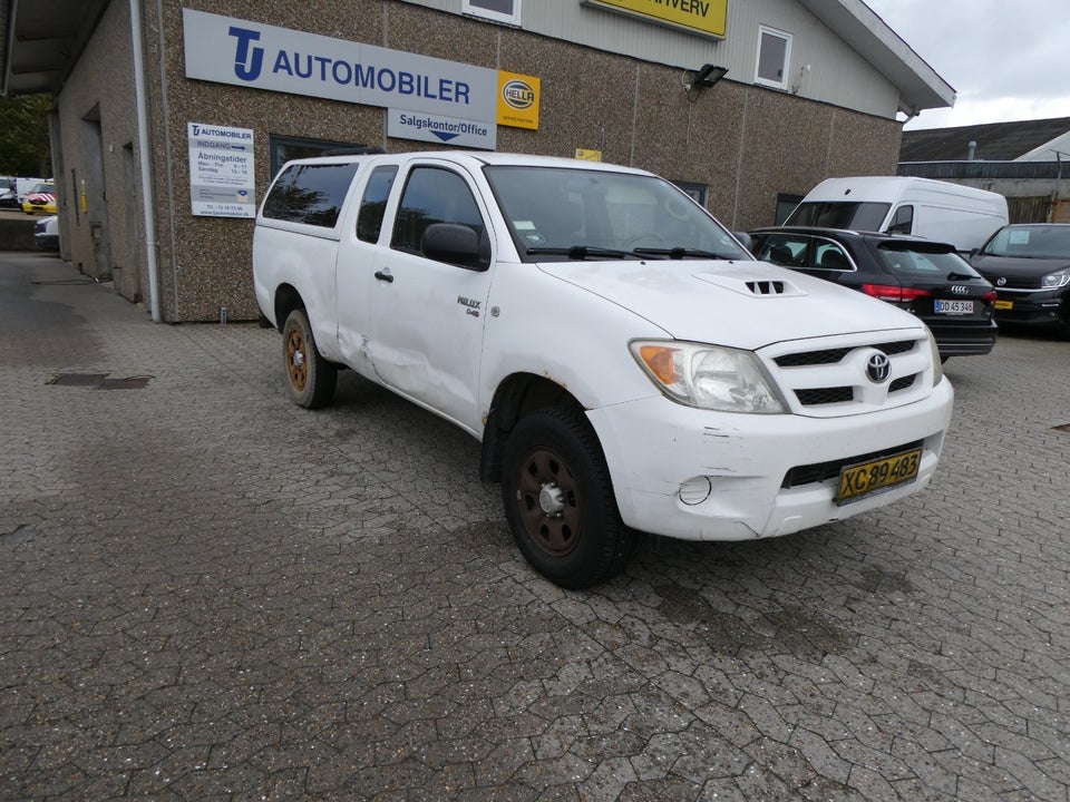 Toyota HiLux 2,5 D-4D 120 Ex.Kab 4x4 2d