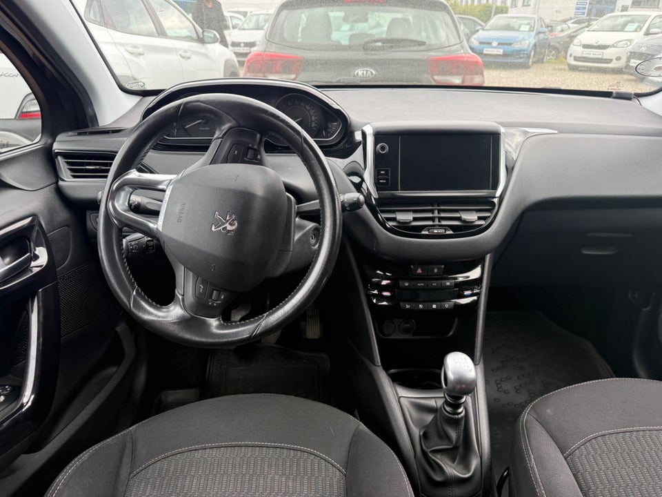 Peugeot 208 1,5 BlueHDi 100 Signature+ 5d