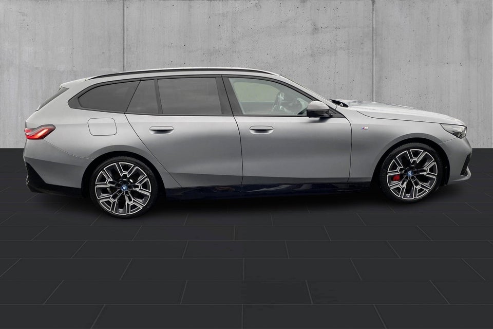 BMW i5 eDrive40 M-Sport Pro 4d