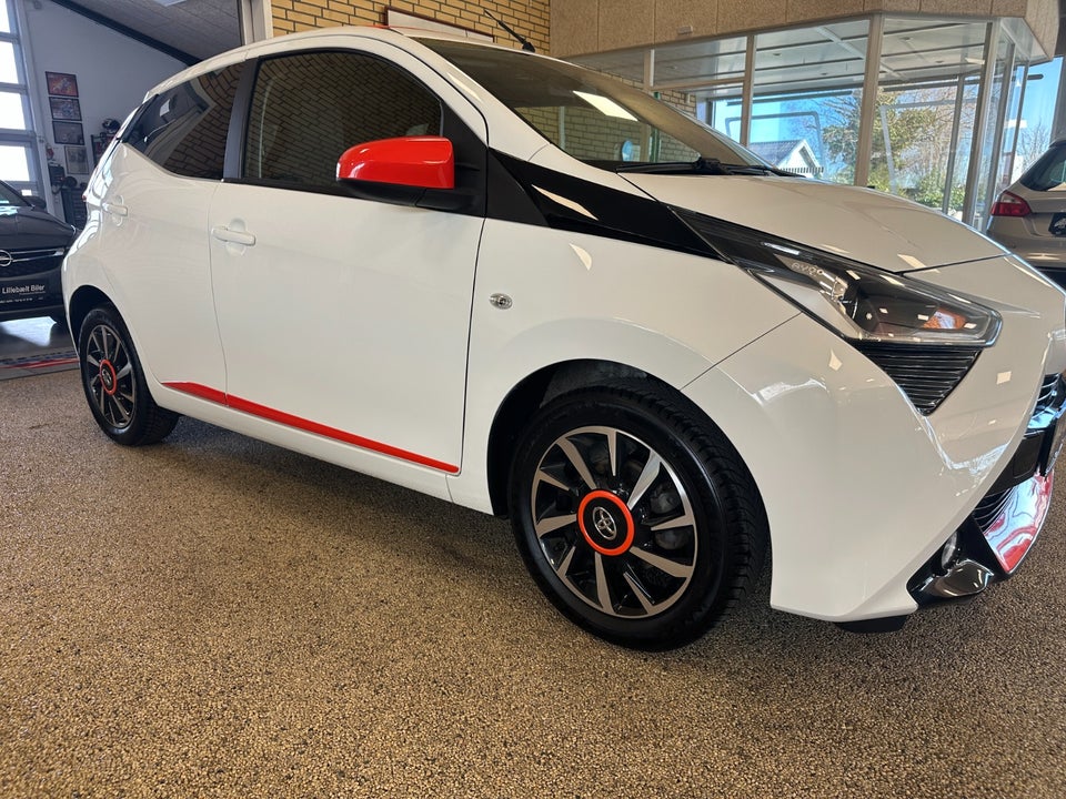 Toyota Aygo 1,0 VVT-i x-sky 5d