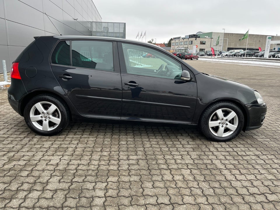 VW Golf V 1,6 GT Sport 5d