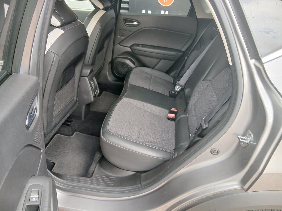 Renault Captur 1,6 E-Tech Intens 5d