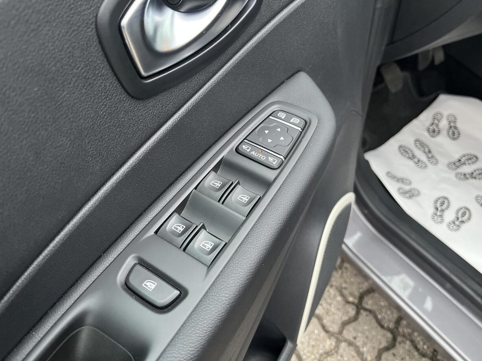 Renault Captur 0,9 TCe 90 Intens 5d