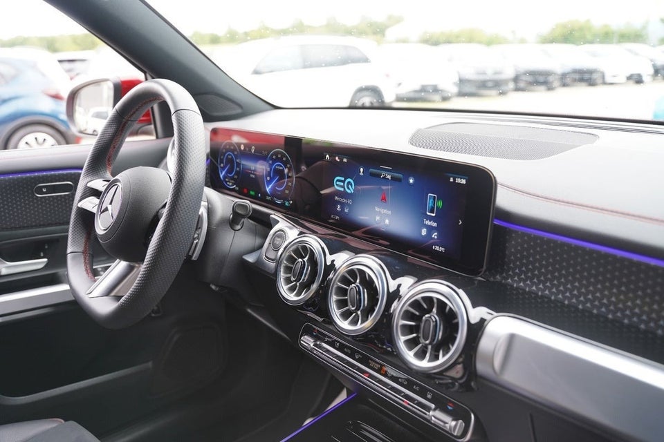 Mercedes EQB300 AMG Line 4Matic 5d