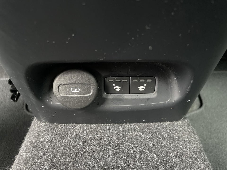 Volvo XC40 P6 ReCharge Core 5d