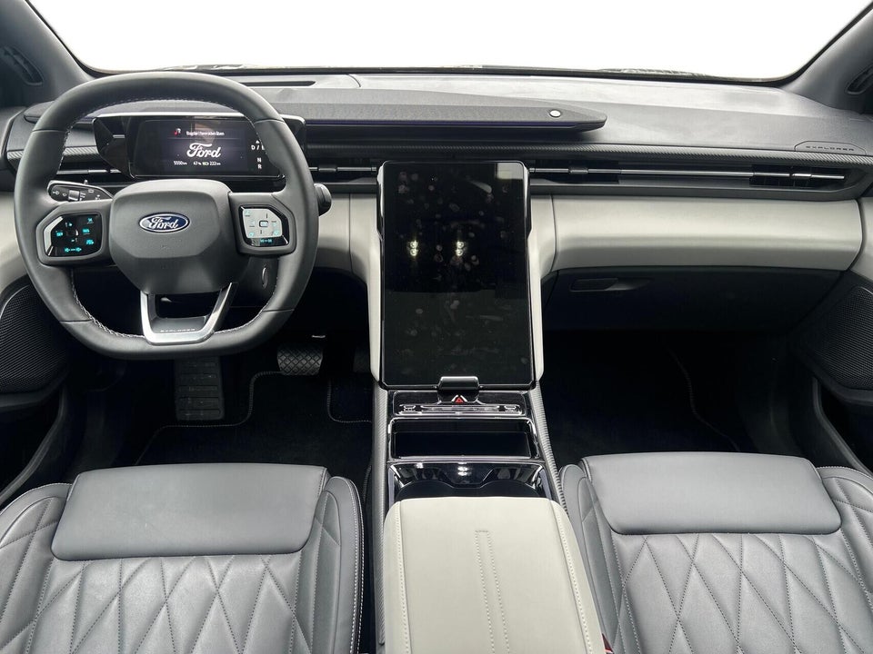 Ford Explorer 82 Premium Extended Range 5d