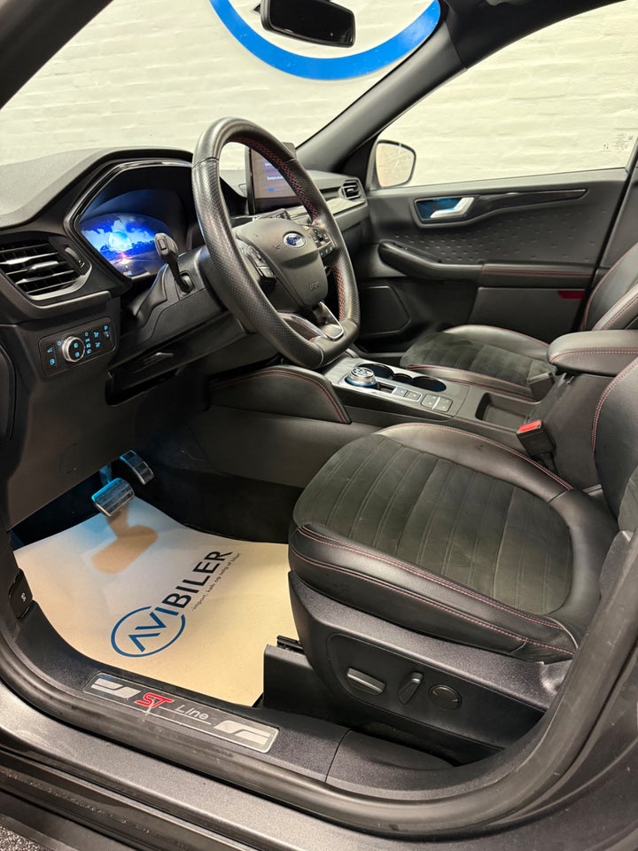 Ford Kuga 2,5 PHEV ST-Line X CVT 5d