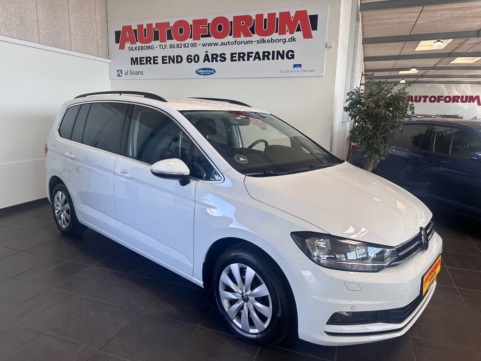 VW Touran 2,0 TDi 115 Comfortline Family DSG Van 5d