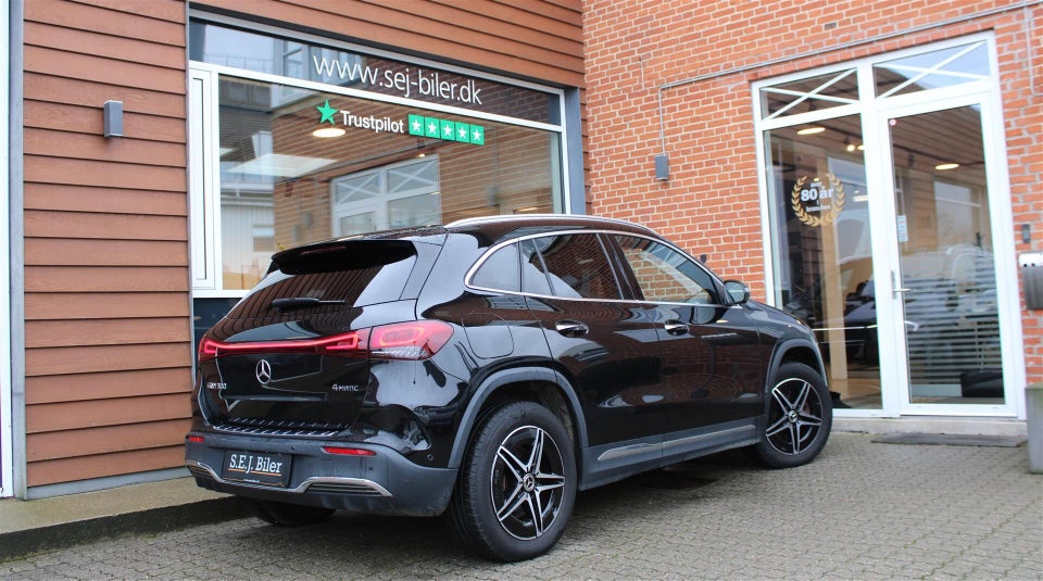 Mercedes EQA300 AMG Line 4Matic 5d