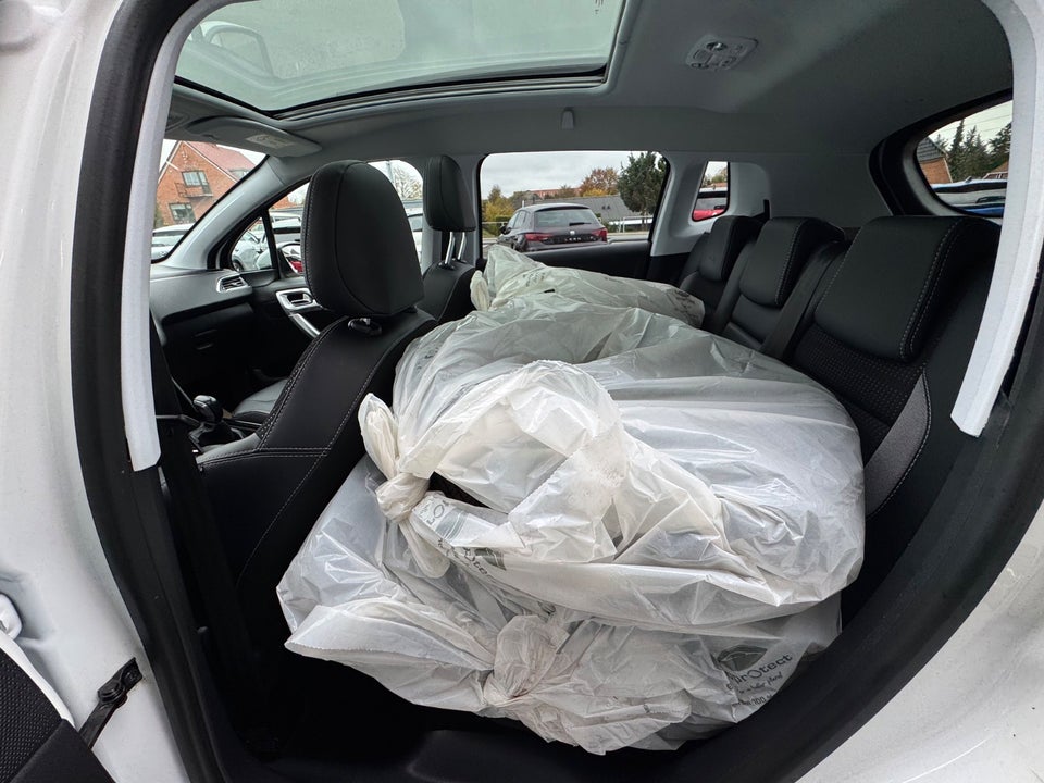 Peugeot 2008 1,5 BlueHDi 100 Allure Sky 5d