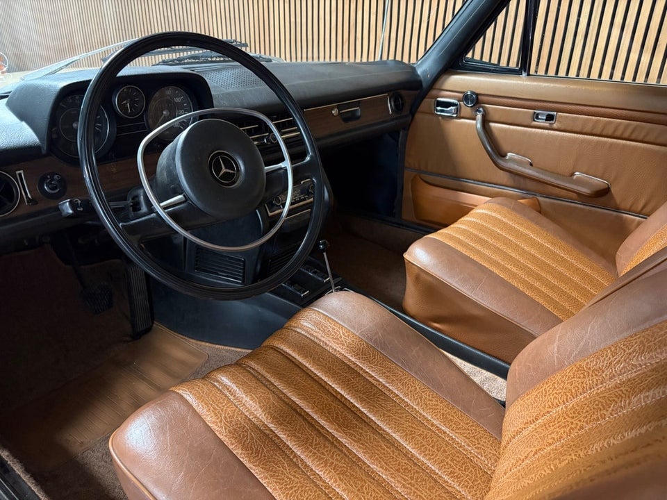 Mercedes 250 CE 2,5 Coupé aut. 2d