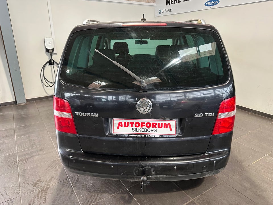 VW Touran 2,0 TDi 140 Highline DSG 5d