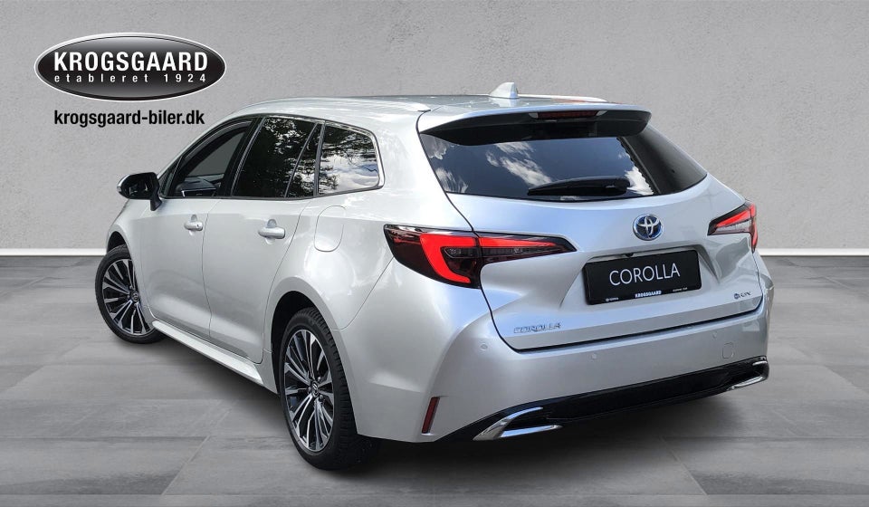 Toyota Corolla 1,8 Hybrid Style Touring Sports e-CVT 5d