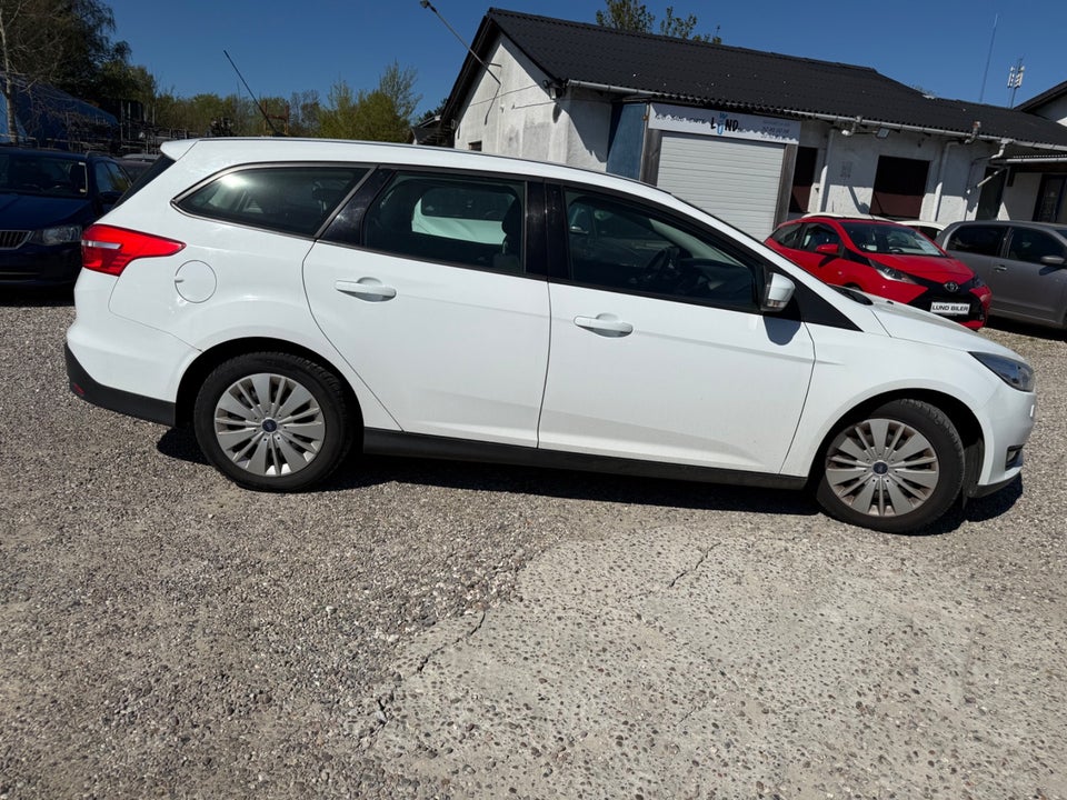 Ford Focus 1,0 SCTi 125 Business stc. 5d