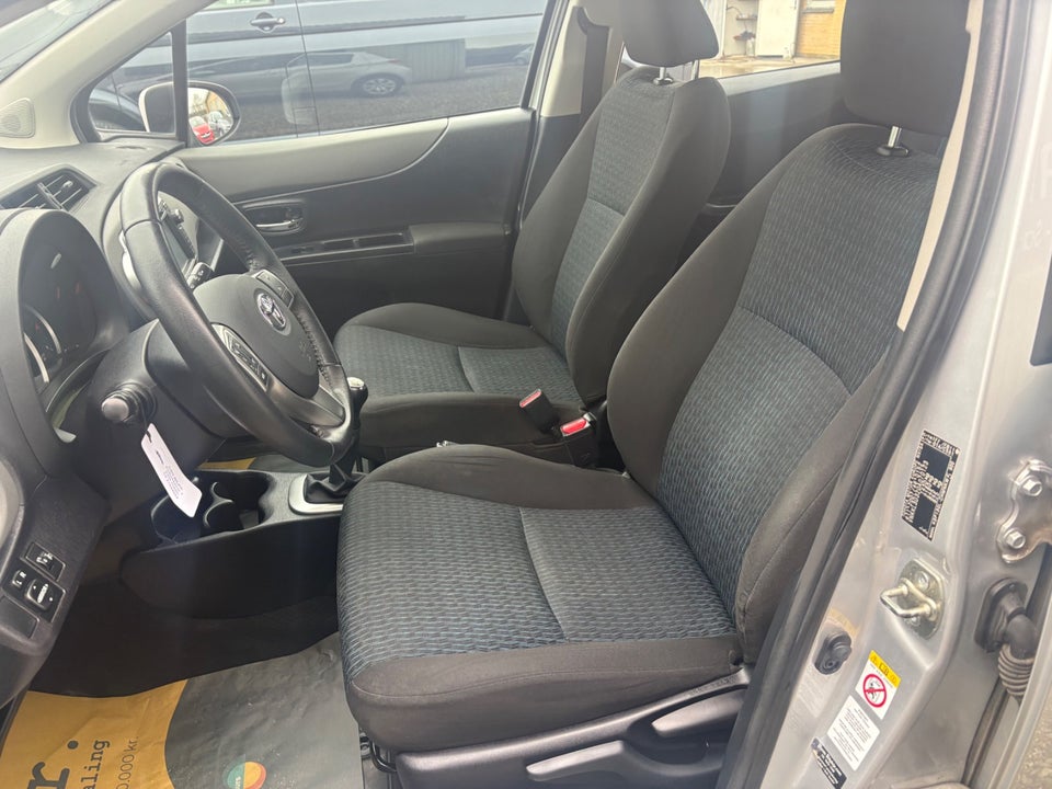 Toyota Yaris 1,0 VVT-i T2 Touch 5d