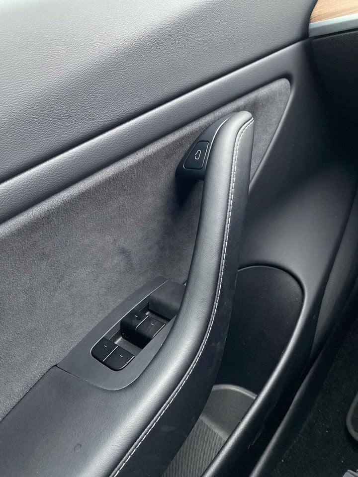 Tesla Model 3 Long Range AWD 4d