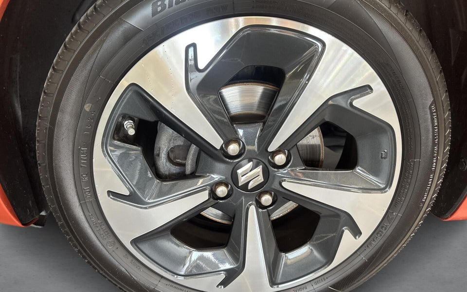 Suzuki Swift 1,2 Desire CVT 5d