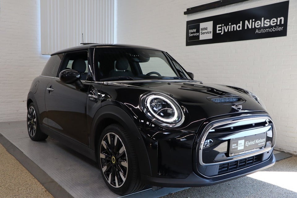 MINI Cooper SE Camden Edition 3d