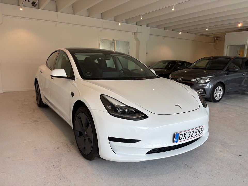 Tesla Model 3 RWD 4d