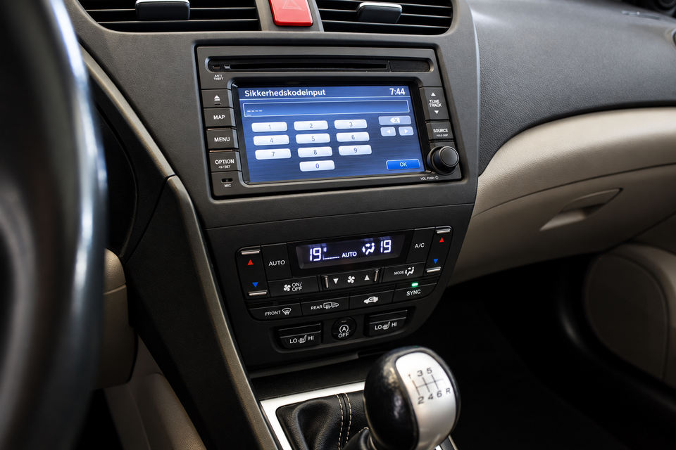 Honda Civic 2,2 i-DTEC Executive 5d