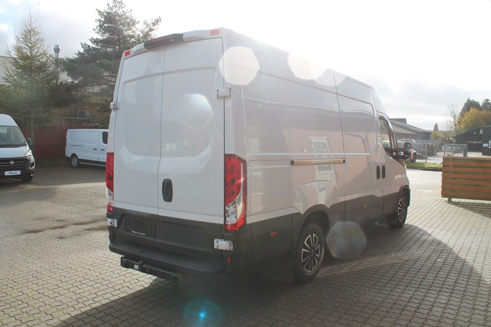 Iveco Daily 3,0 35S18 12m³ Van AG8