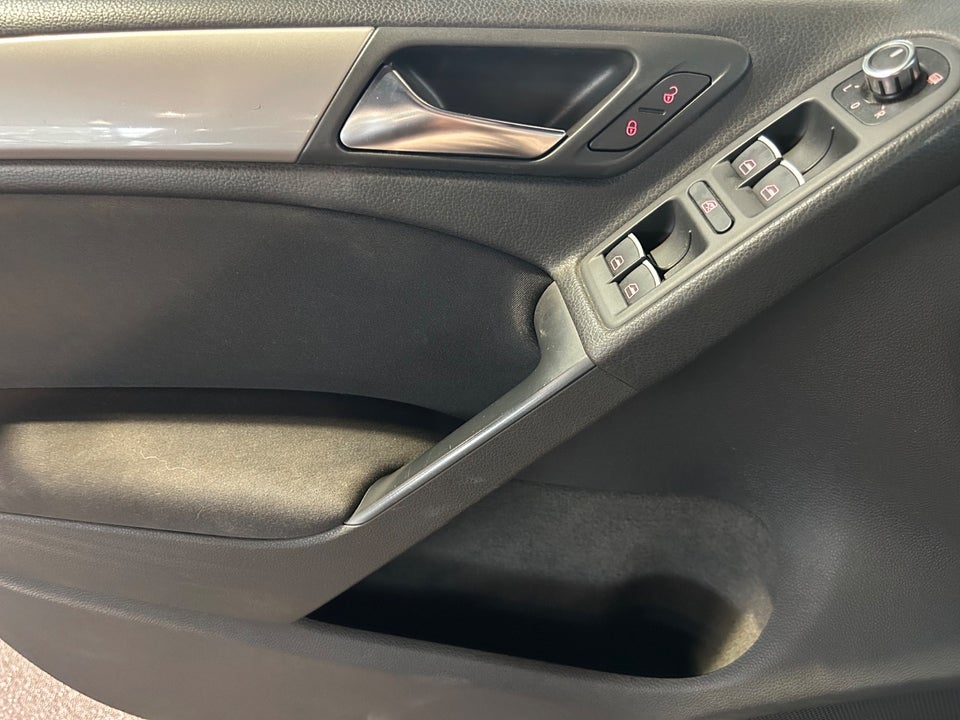 VW Golf VI 1,6 TDi 105 Comfortline BMT 5d