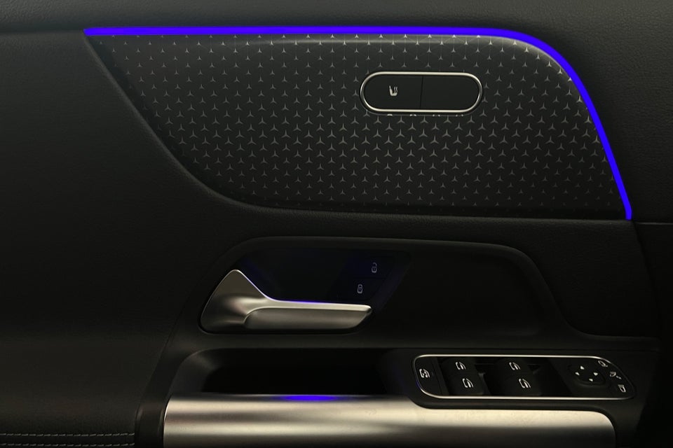 Mercedes EQA300 Progressive 4Matic 5d