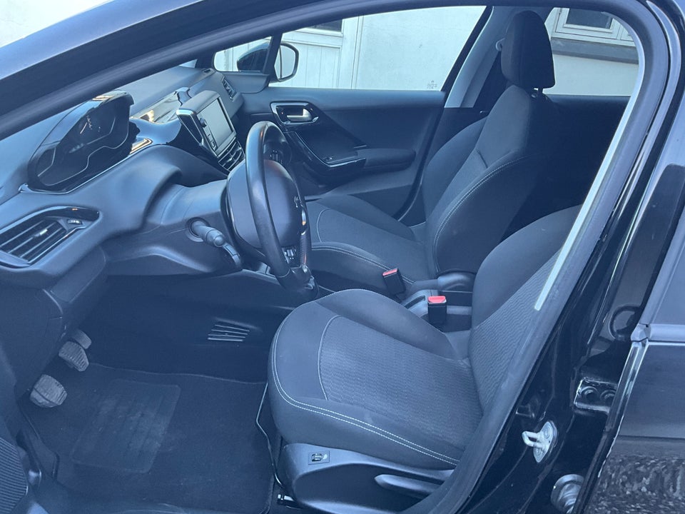 Peugeot 208 1,2 VTi 82 Active 5d