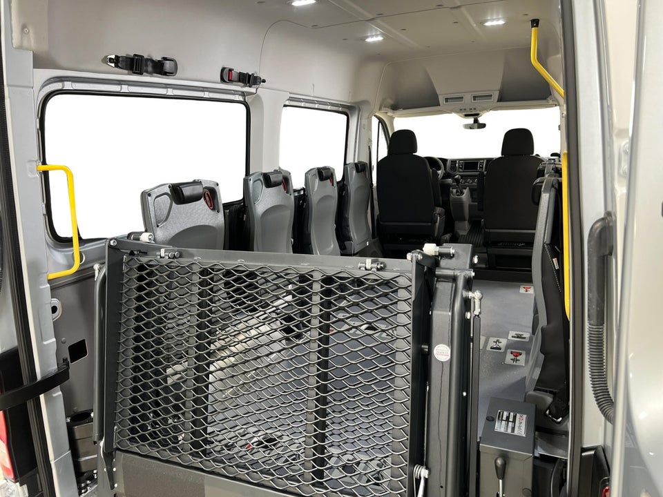 VW Crafter 35 2,0 TDi 140 L3H2 aut.