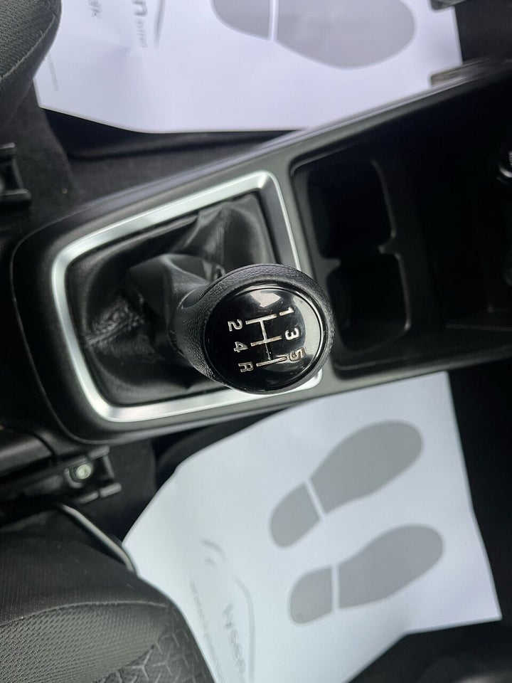 Suzuki Swift 1,2 Dualjet Club 5d