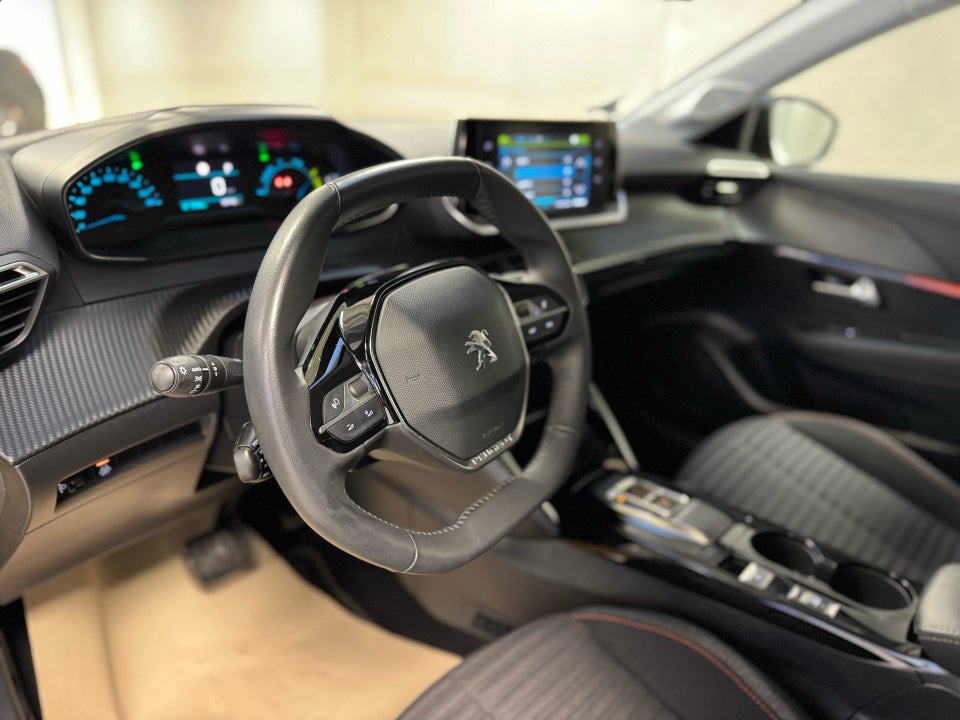 Peugeot e-208 50 Active 5d