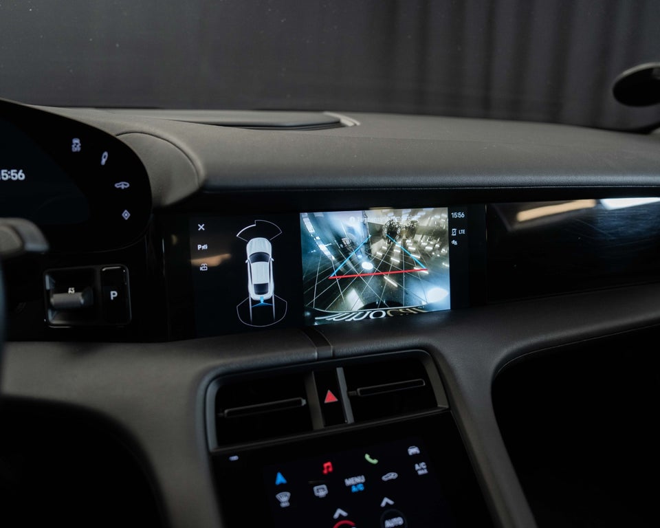 Porsche Taycan Performance+ 4d