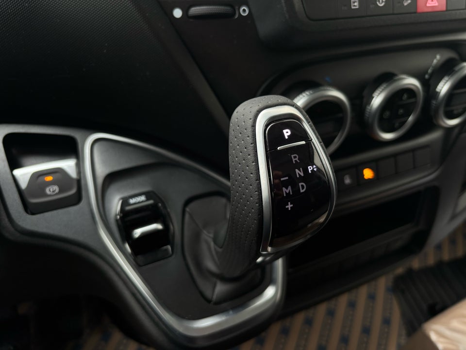 Iveco Daily 3,0 35C18 9m³ Van AG8