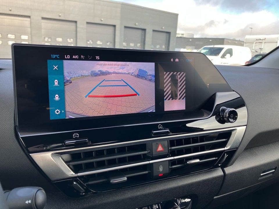 Citroën ë-C4 X 50 Ë-Series 4d