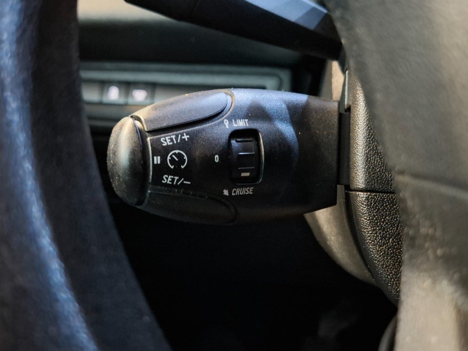 Peugeot 208 1,6 BlueHDi 100 Active 5d