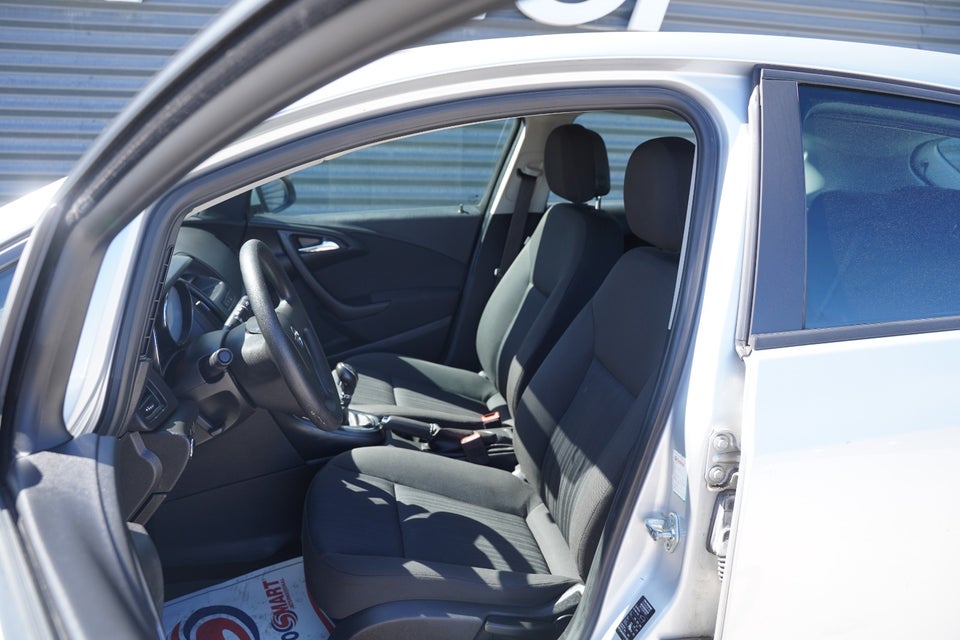 Opel Astra 1,4 100 Enjoy 5d
