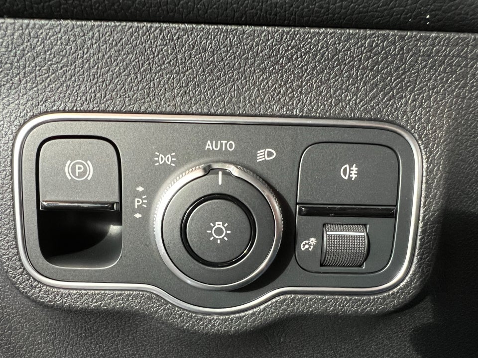 Mercedes EQB250+ Progressive Advance Plus 5d