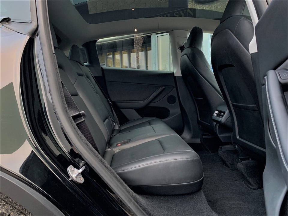 Tesla Model Y Long Range AWD 5d