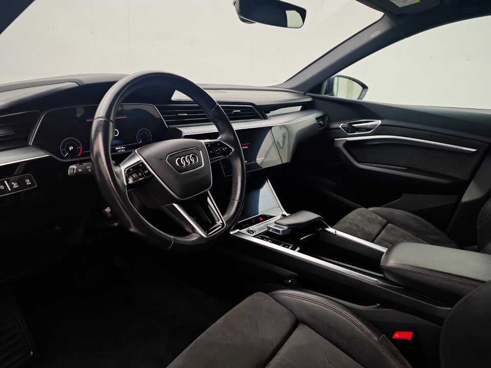 Audi e-tron 55 quattro 5d