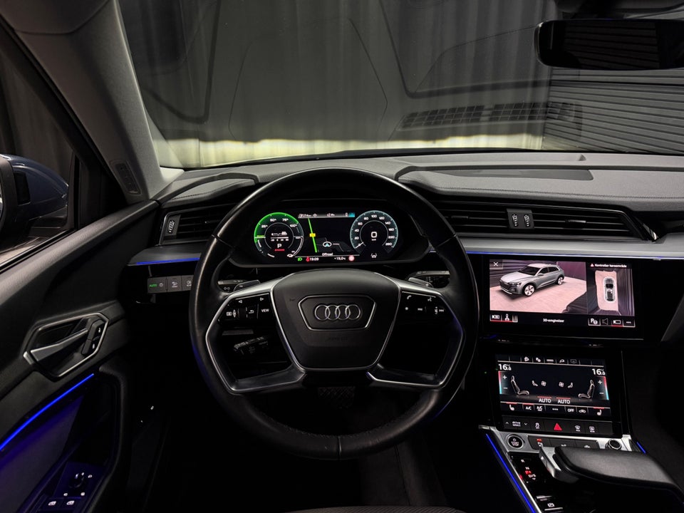 Audi Q8 e-tron 55 Advanced quattro 5d
