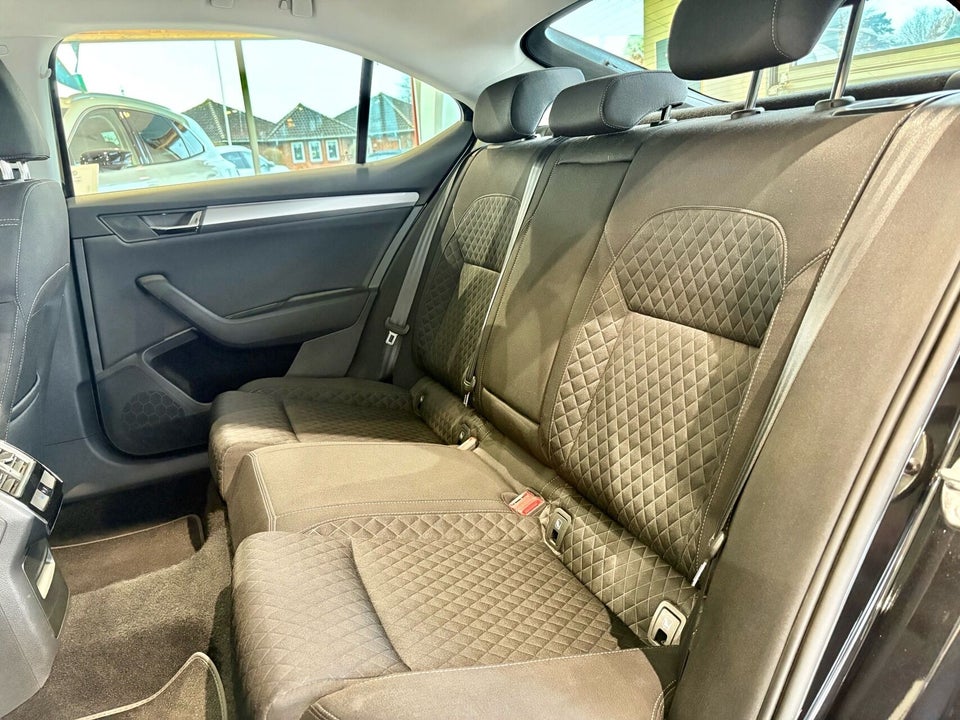 Skoda Superb 2,0 TDi 190 Style DSG 5d