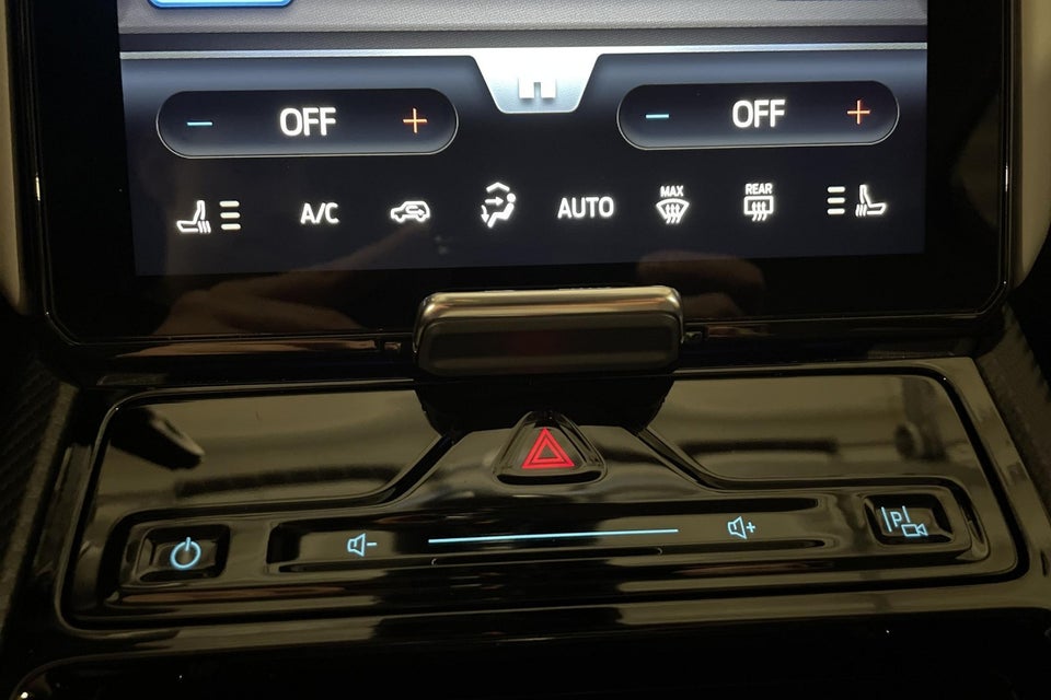 Ford Explorer 82 Premium Extended Range 5d