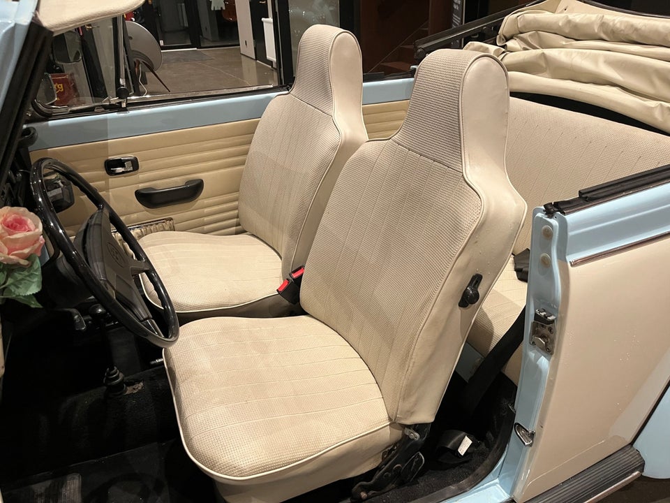 VW 1302 1,6 Cabriolet 2d