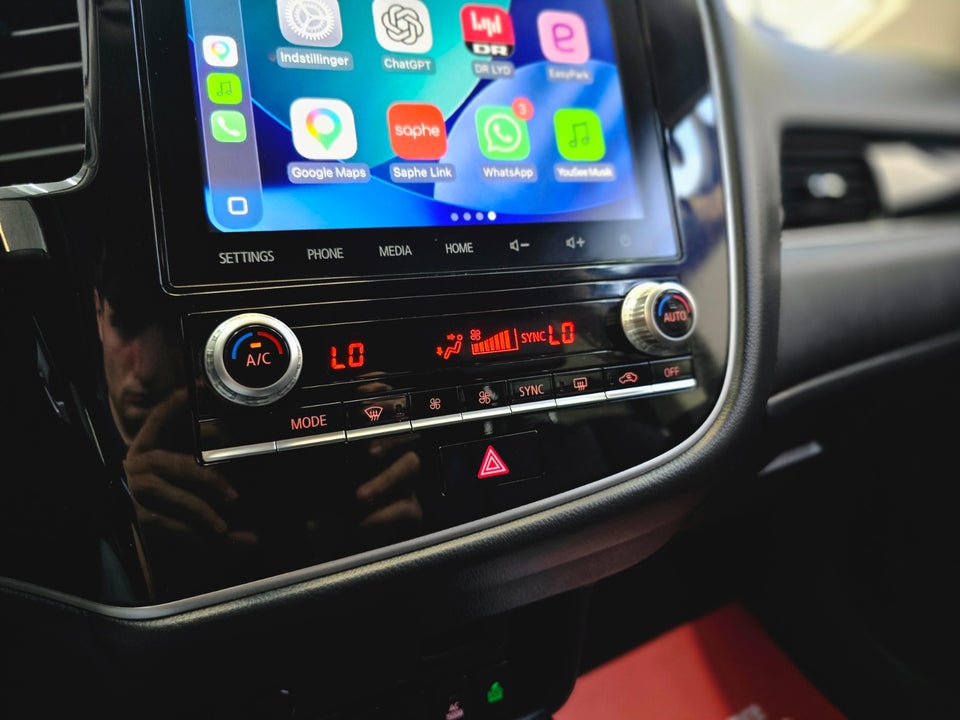 Mitsubishi Outlander 2,4 PHEV Intro Edition CVT 4WD 5d
