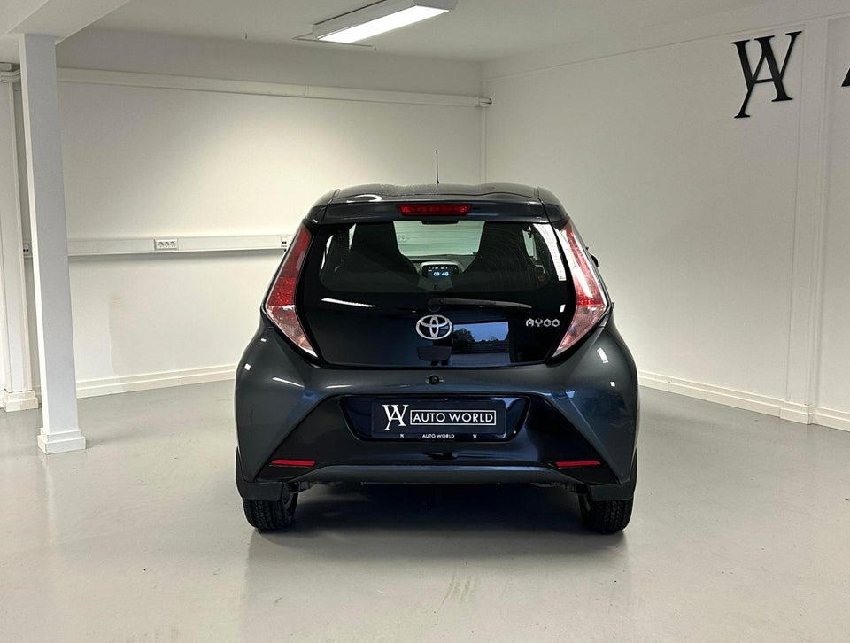 Toyota Aygo 1,0 VVT-i x-touch 5d