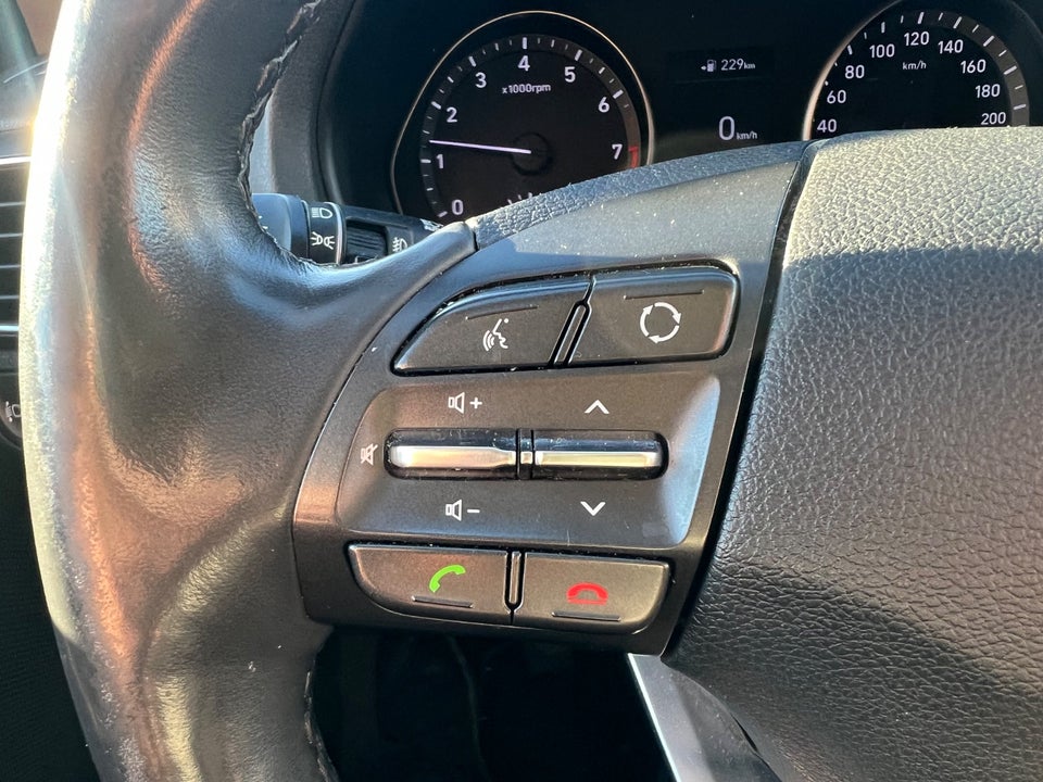 Hyundai i30 1,0 T-GDi Premium stc. 5d