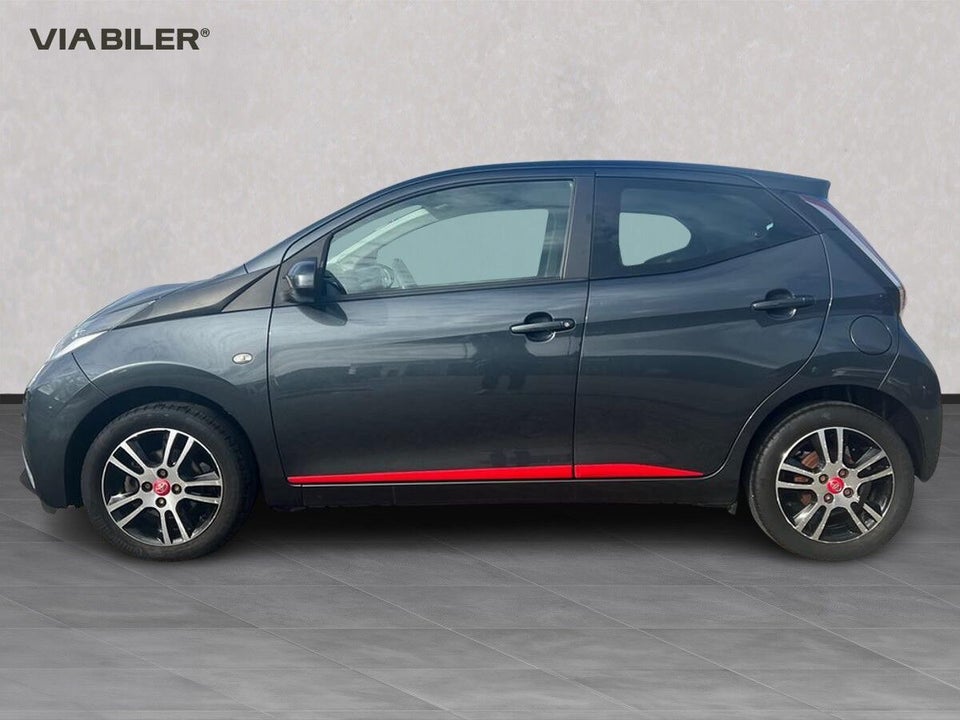 Toyota Aygo 1,0 VVT-i x-press 5d