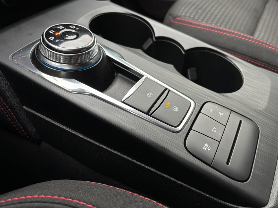 Ford Kuga 2,5 PHEV ST-Line CVT 5d