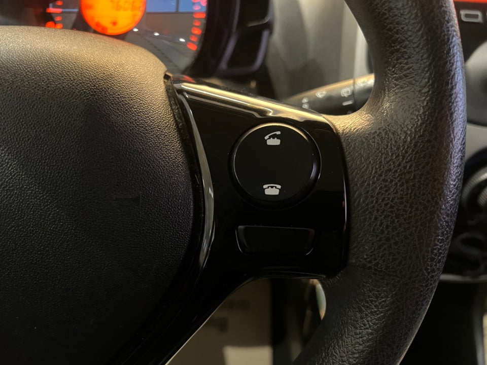 Peugeot 108 1,0 e-VTi 69 Active 5d